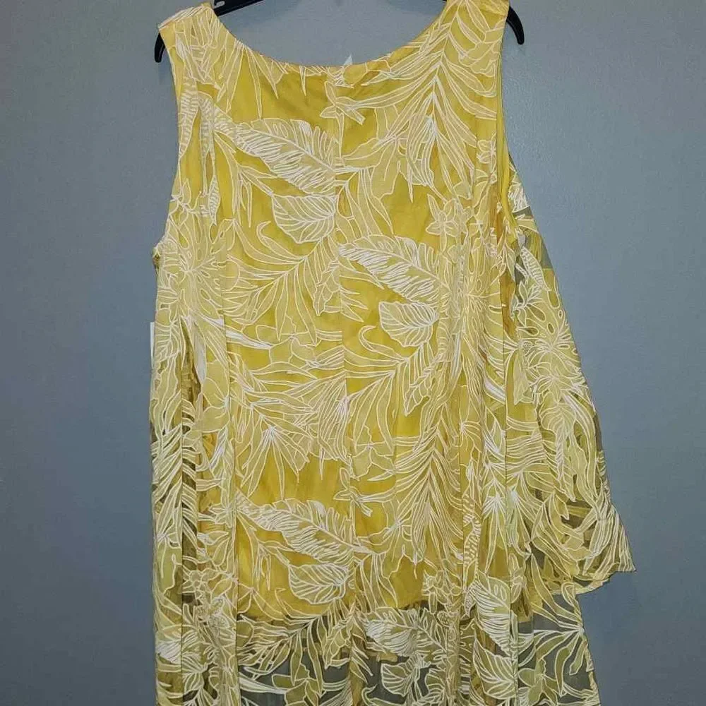 NY Collection Tank - Picture 4 of 4
